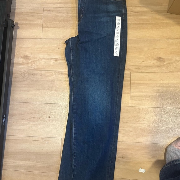 Uniqlo Regular Fit Straight Blue Jeans! NWT - Picture 4 of 10